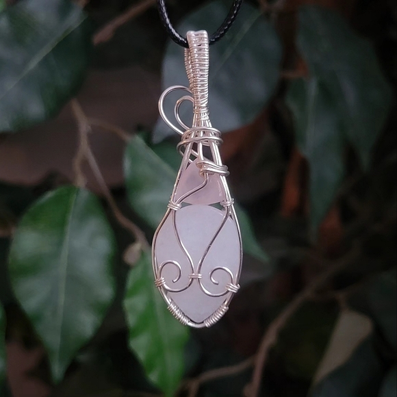 Handmade Snow Quartz & Rose Quartz Crystal Pendant - Picture 2 of 2